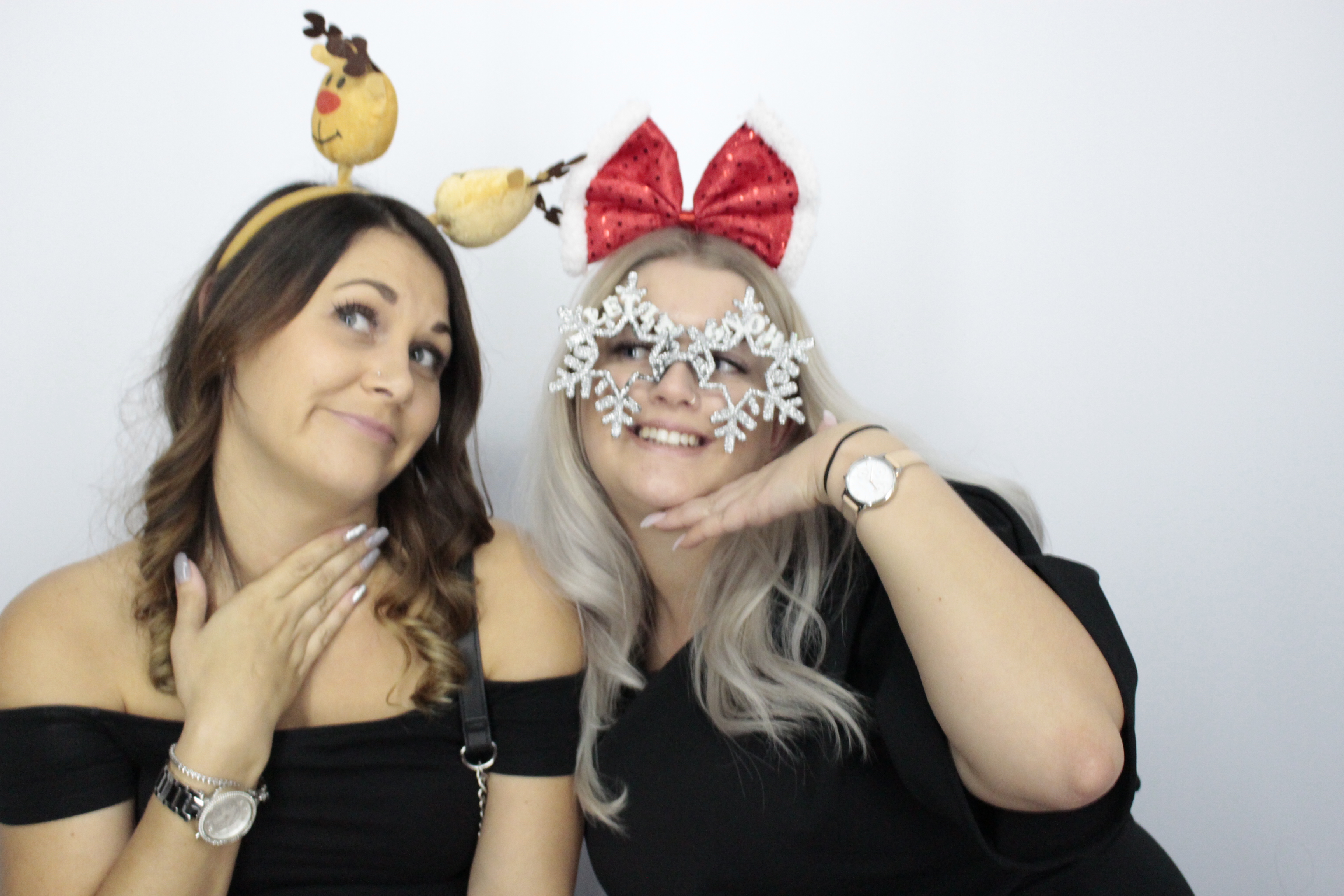 Fittleworth Medical Christmas Party | View more photos from the event at gallery.myphotoboothexperience.co.uk/u/MyPhotoBoothExperienceLtd/Fittleworth-Medical-Christmas-Party